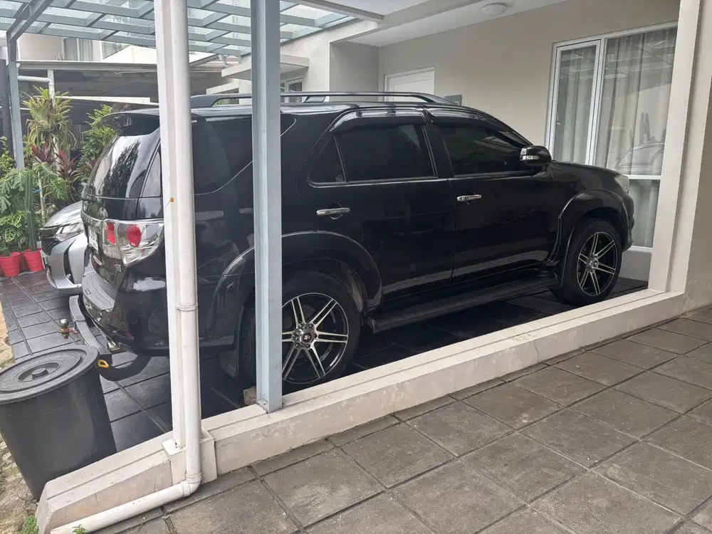 Toyota Fortuner 2011 Bensin