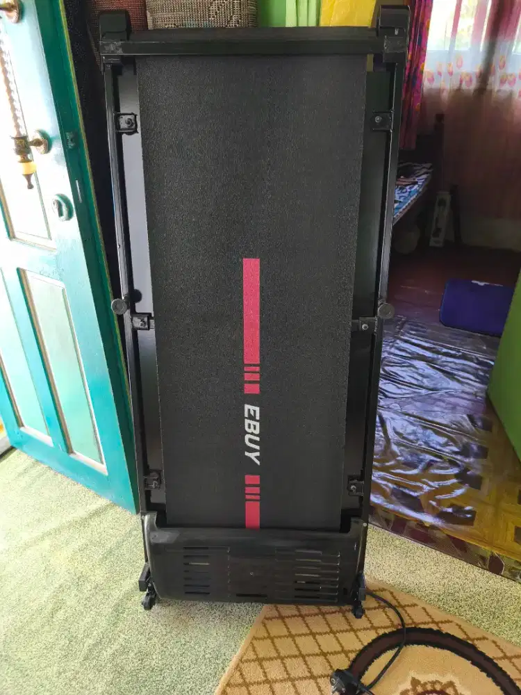 Treadmill running pad