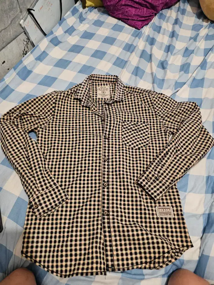 Kemeja lengan panjang