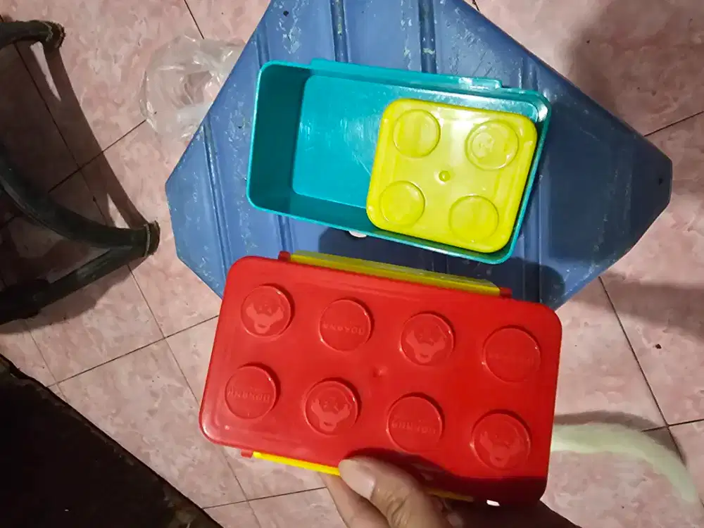 Kotak makan model lego