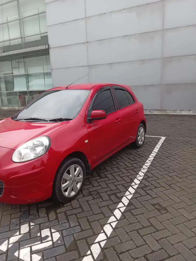 Nissan March 2012 Bensin