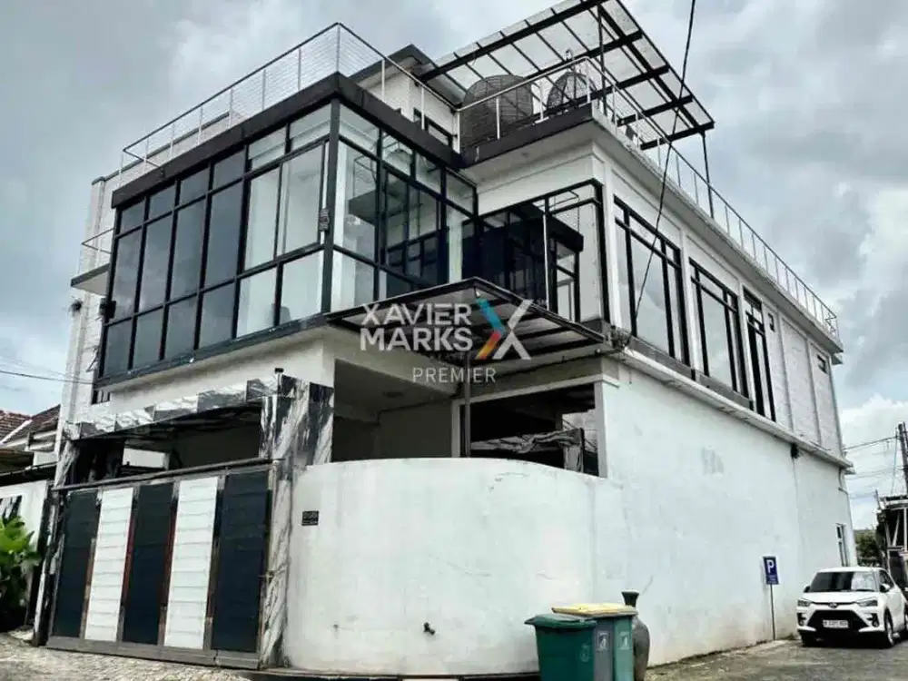 Rumah Mewah plus Kolam Renang & Rooftop view cakep Harga 3M an di Karangploso Malang