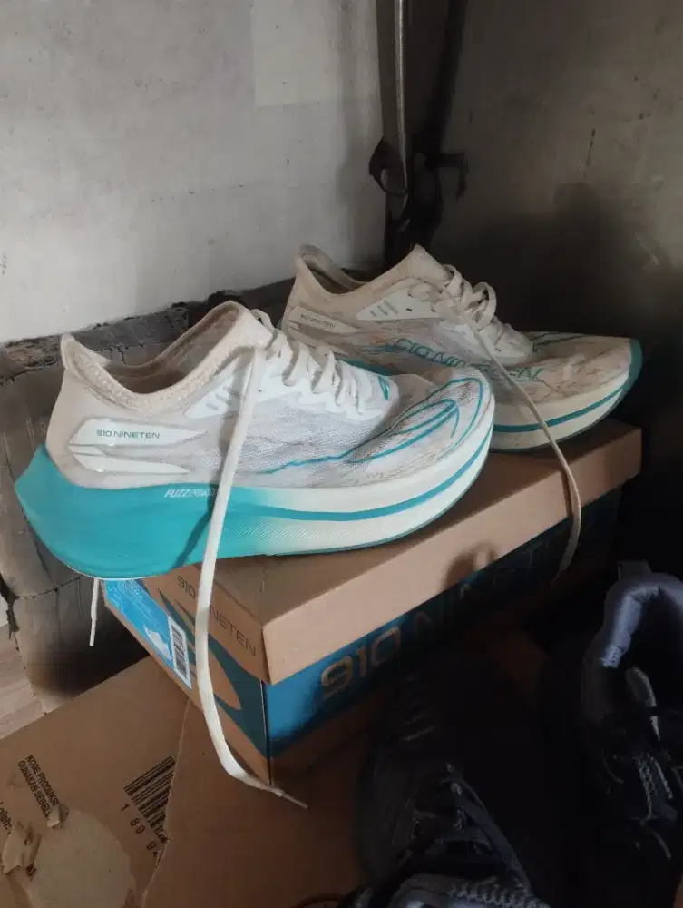 Sepatu runing nineten haze veloce