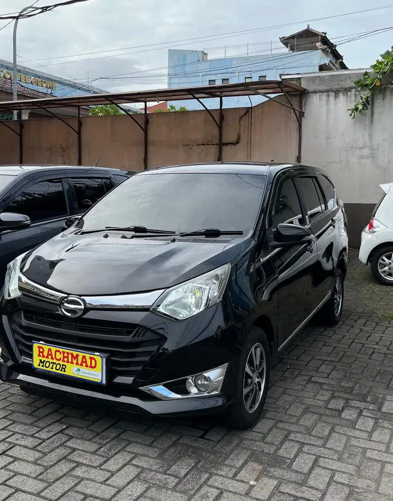 Daihatsu Sigra R 2018 Hitam A/T 1.2cc