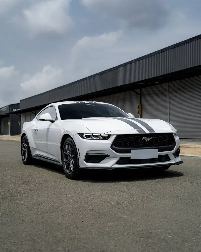 Ford Mustang 2.3 Ecoboost Fastback S650 White 2025