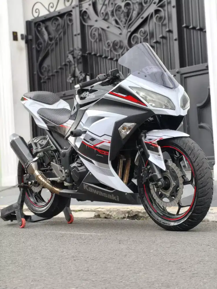 NINJA 250 FI MULUS ABS SPECIAL EDITION