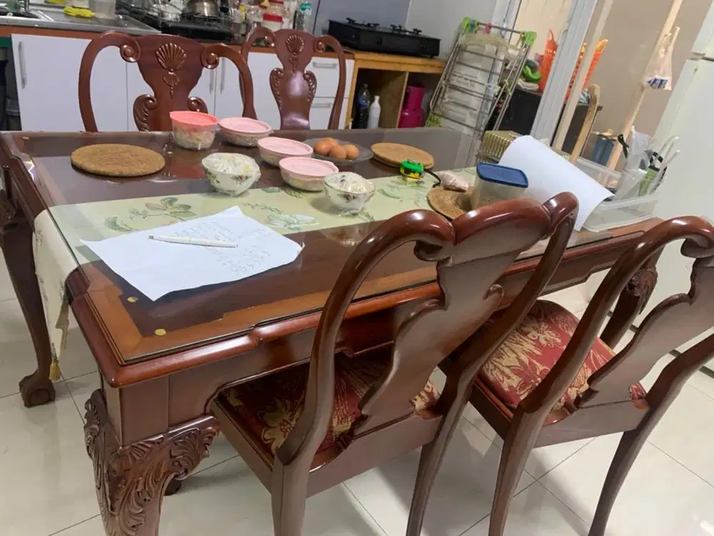Set meja makan kayu solid dgn 4 kursi