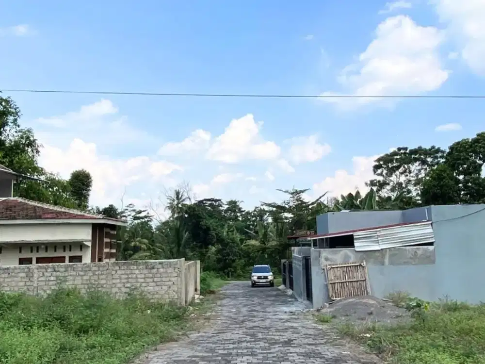 Tanah SHM Bimomartani Timur Pasar Jangkang