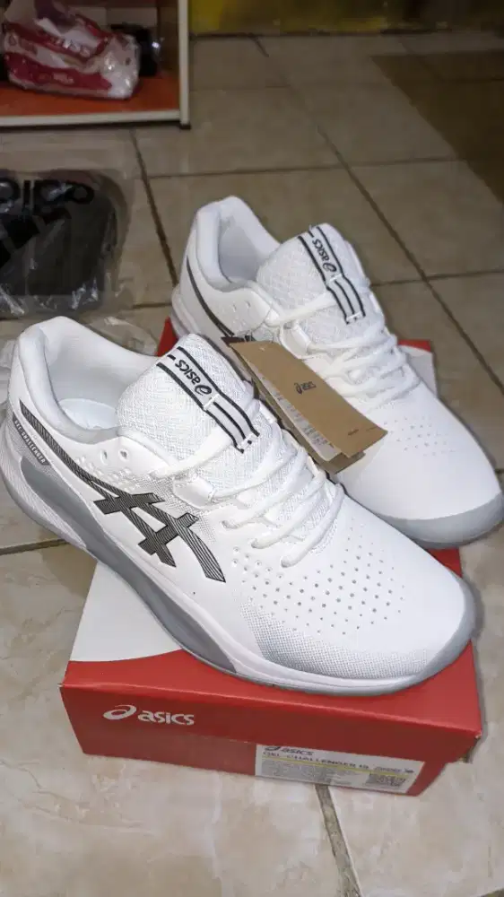 sepatu Asics padel