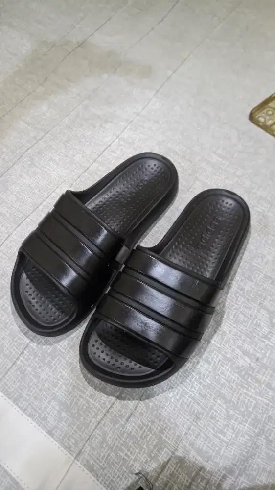 Sendal Adidas Adielete