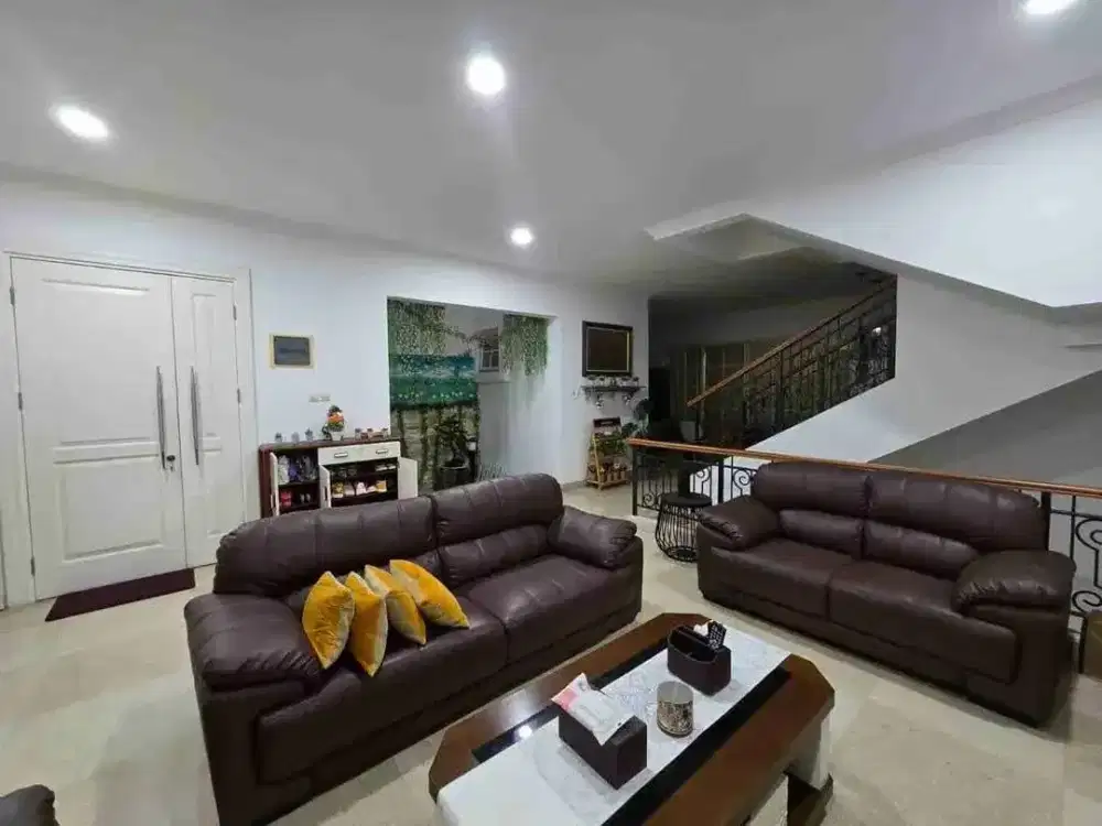 Dijual Rumah 3 Lt Komplek Tenang dan Aman di Oppulence Sunter,Sunter,Jakut