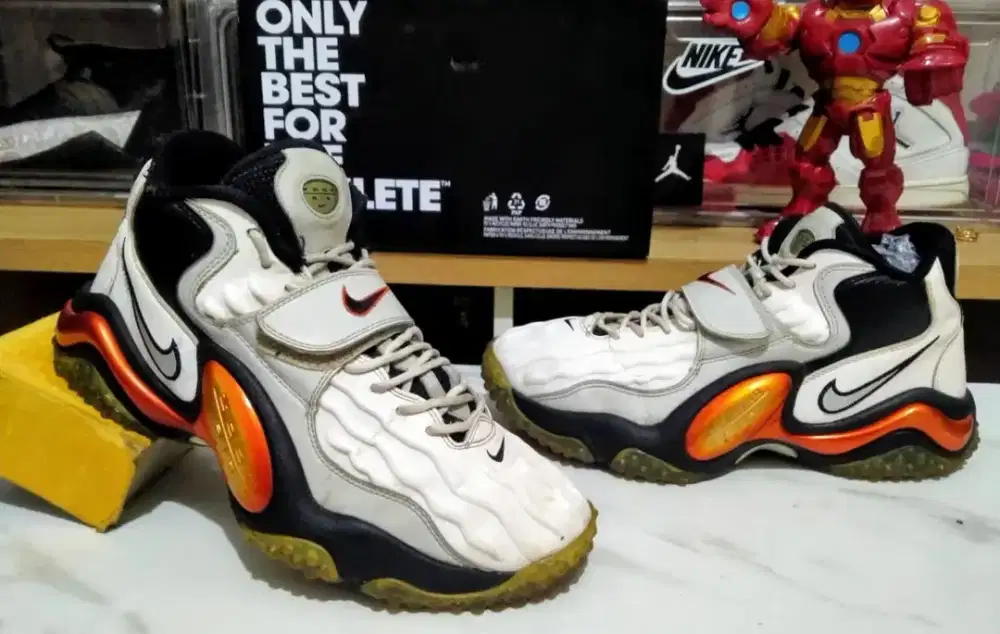 Sepatu Basket Nike Air Turf Vintage