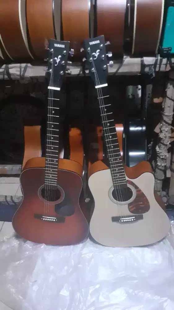 GITAR AKUSTIK JUMBO