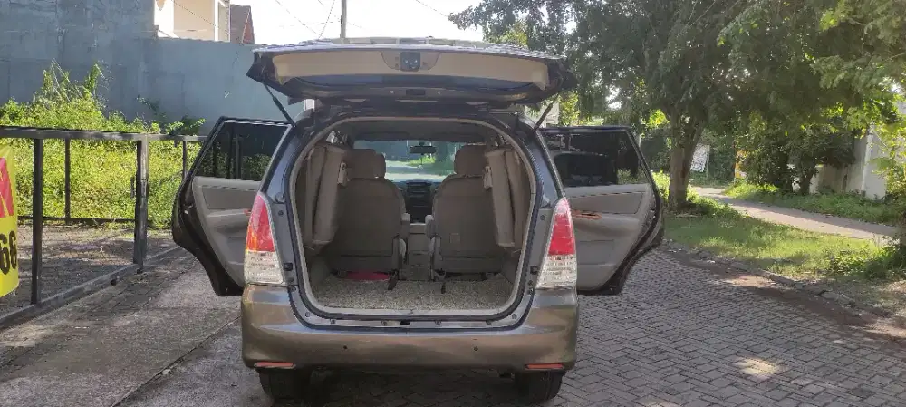 Dijual Innova diesel V at