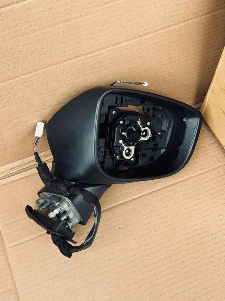 Spion Mazda Original LH RH Bekas - Tanpa Kaca - Genuine Parts