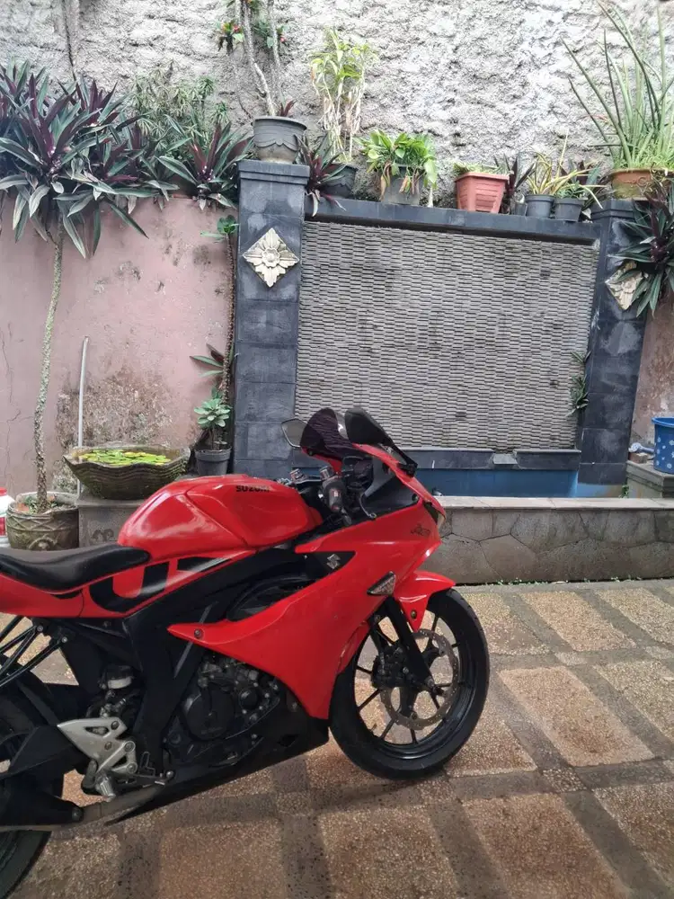 Suzuki GSX 150R 2018