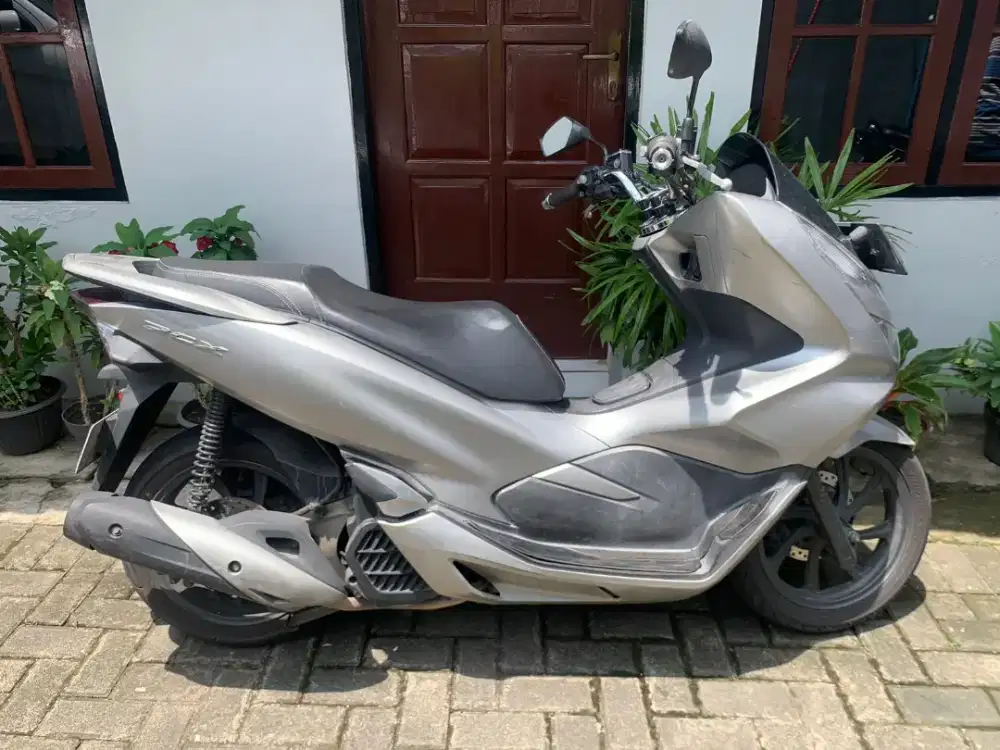 DiCARI.. ADV 2017 UP 2018 pcx 2019 NMAX 2020 u 2021 N MAX 2022 up 2023