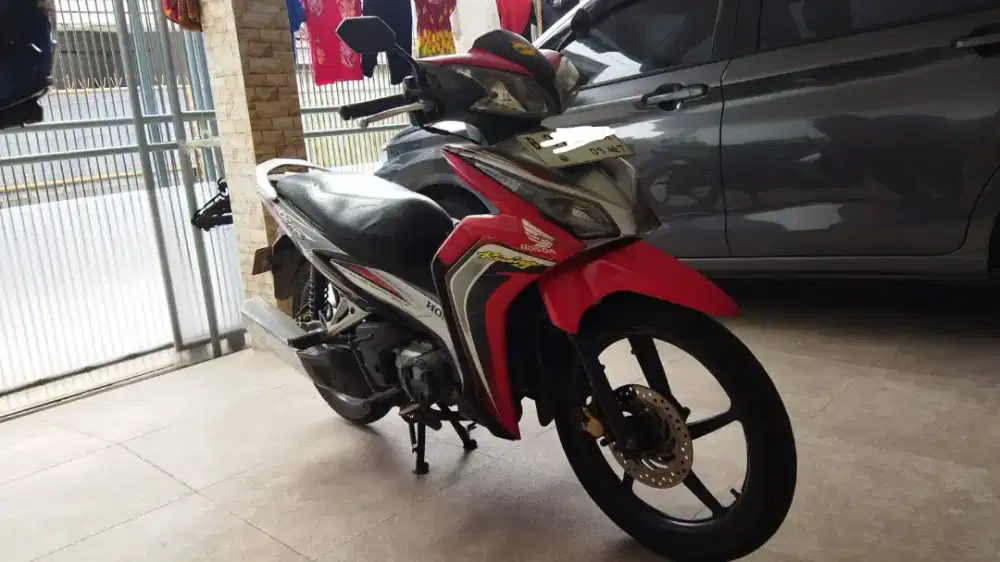 Motor Honda Blade tockcer 2011