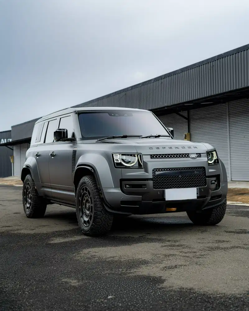 Land Rover Defender 110 OCTA Edition One 2025