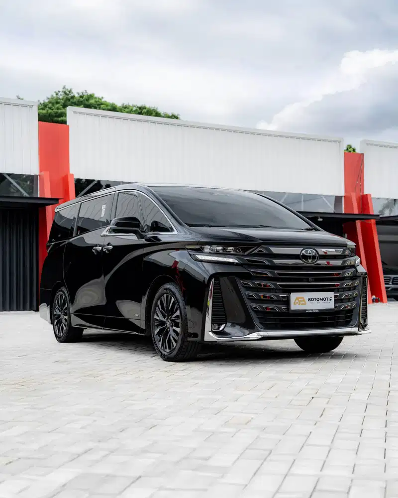 Toyota Vellfire Executive Lounge 2.5 HEV 2024