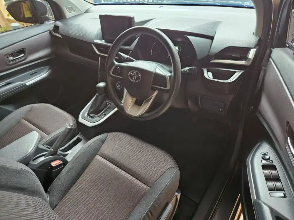 Toyota Avanza tipe G bensin matic