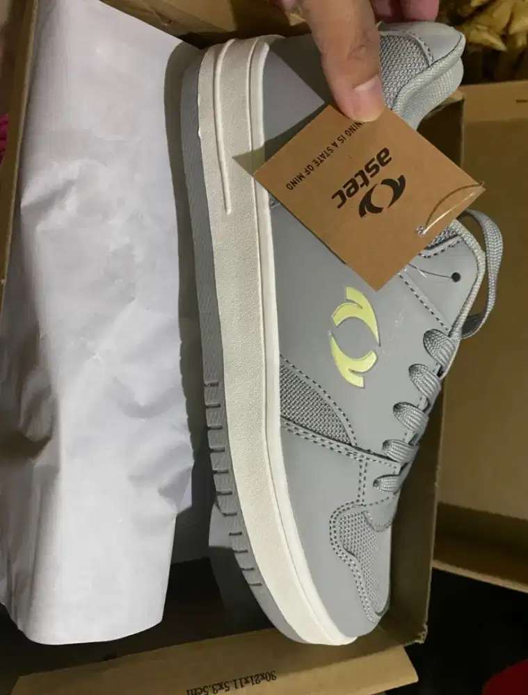 Sepatu Sneaker Astec