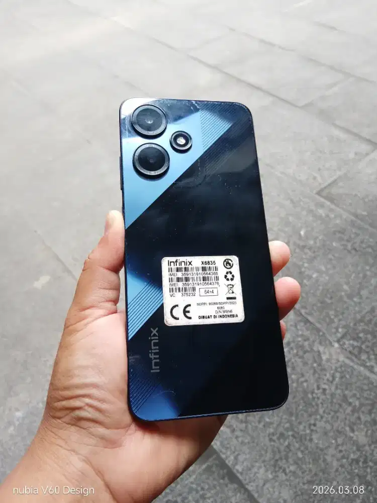 Infinix Hot 30 Play 4/64 GB Bekas