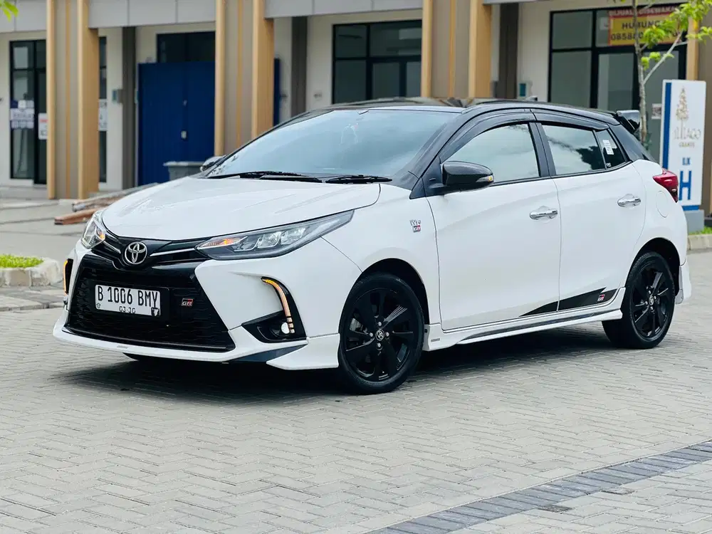 TDP18JT NEGO |TOYOTA YARIS 1.5 GR TWOTONE BENSIN AT PUTIH 2022 /2023