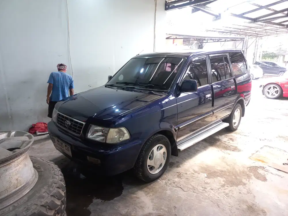 Toyota Kijang 2000 Bensin