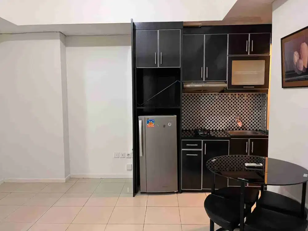 Di Jual Apartemen green Lake sunter tower 1 furnish standart sertifkat