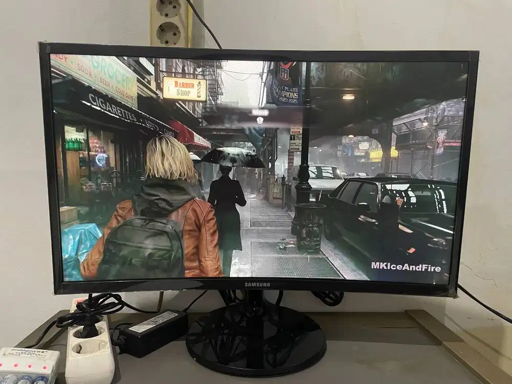 Monitor Samsung 24 inchi Curved 24CF390
