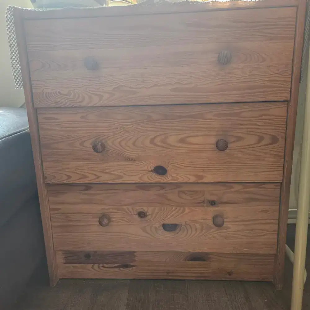 Lemari Kabinet Kayu Antik