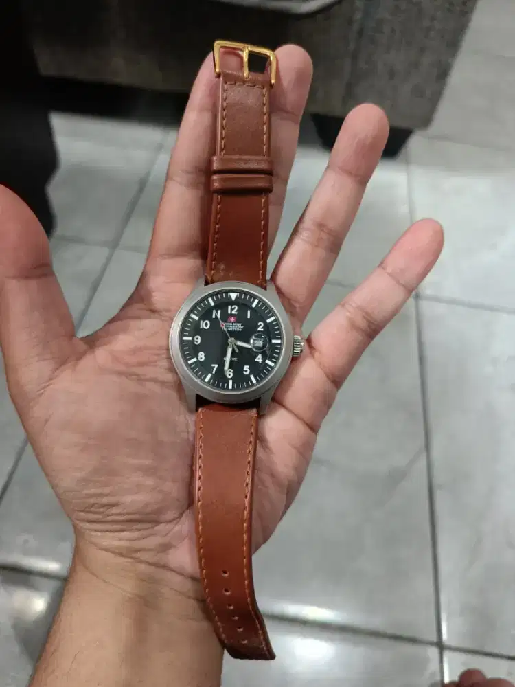 Jam Tangan Swiss Army