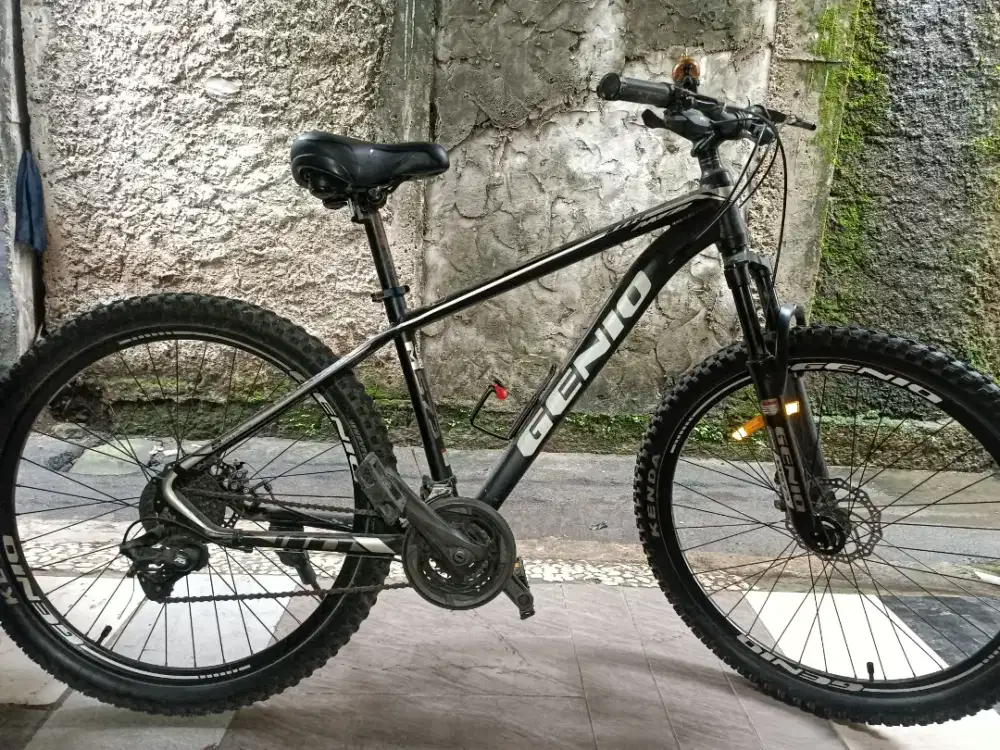 Sepeda gunung/MTB GENIO M573 ALLOY