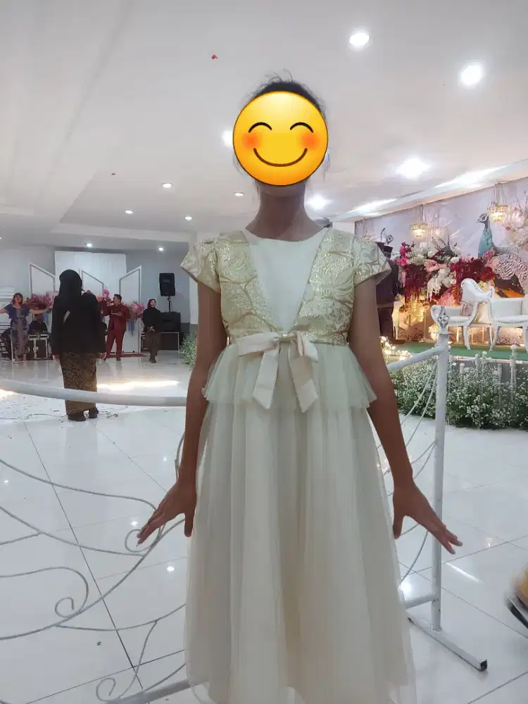 Dress gold anak remaja 10-12tahun.Dress gold lebaran, baju pesta mewah