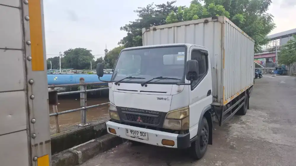 Truk Mitsubishi Colt Diesel Canter FE74L 2017 Box long 6m istimewa