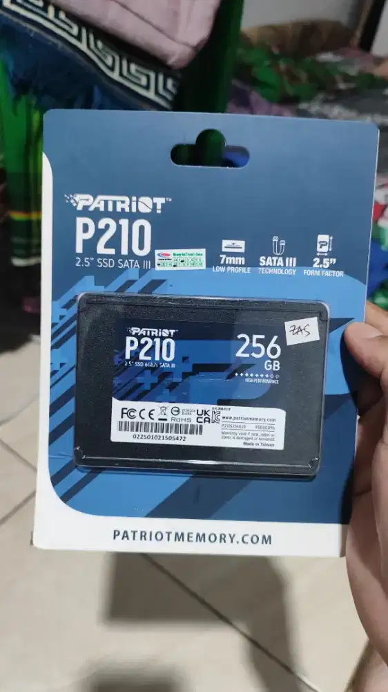 SSD 256GB DAN RAM 8GB DDR3