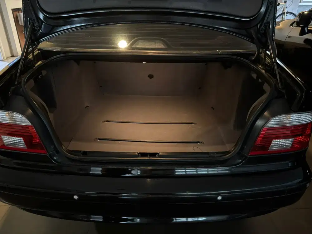 BMW 520i 2004 Bensin