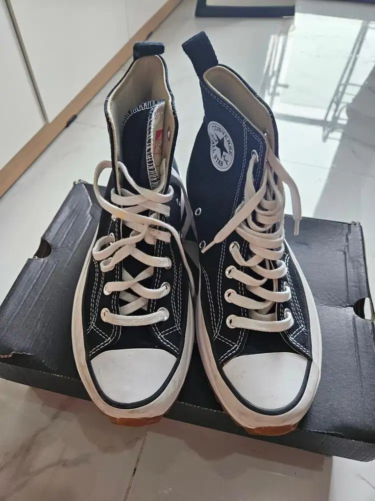 Converse Run Star Hike