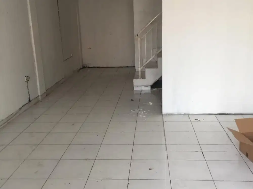 Ruko Komersil strategis di Pinggir jalan raya di Duren sawit pondok kelapa