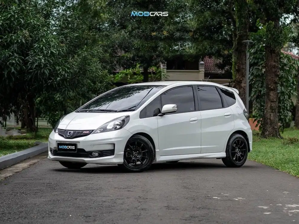 TERMURAH LOW KM! PAJAK PANJANG JAZZ GE8 1.5 RS AT 2014  MOBCARS