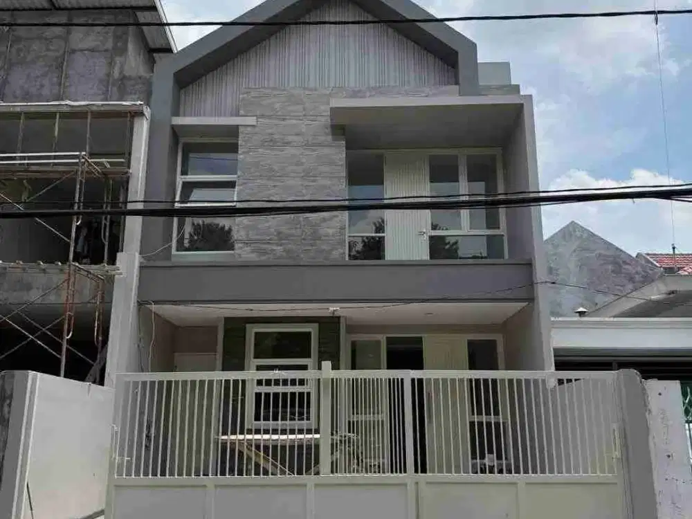 Rumah Baru Gress Manyar Lokasi Favorite - Tengah Kota SBY