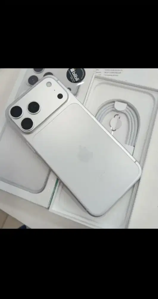 IPHONE 17 PRO MAX silver 256 kredit cicilan akulaku paylatter