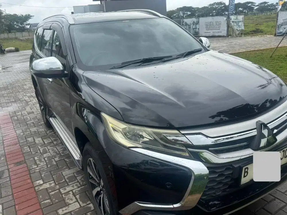 Mobil Pajero 2018 Dakar Ultimate dijual cepat
