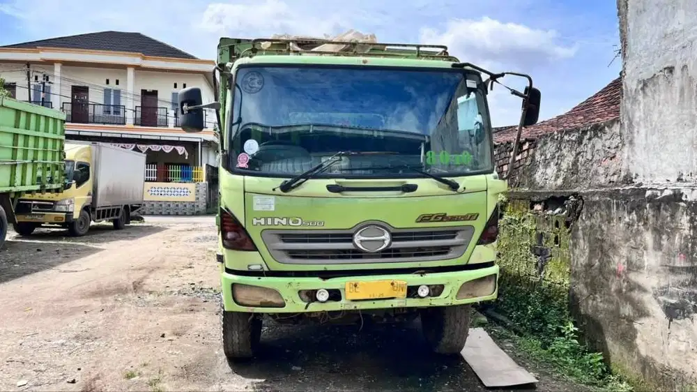 Hino FG235JL Tahun 2010 – Bak 7 Meter Siap Kerja