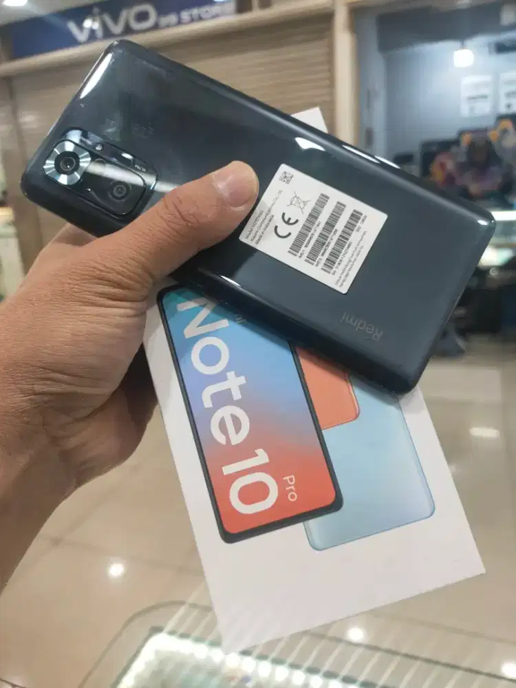 REDMI NOTE 10 PRO 

RAM8/128
LENGKAP 

KONDISI BARANG
BELUM BONgkaran