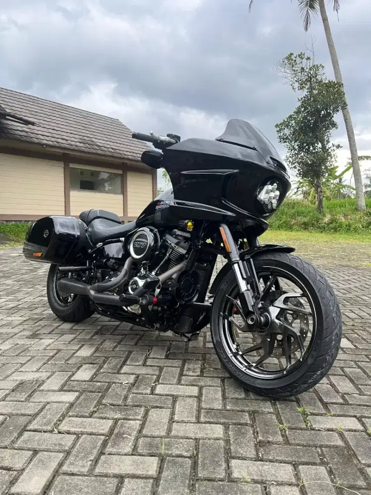 Jual murah HARLEY DAVIDSON SPORTGLIDE UPGRADE LOW RIDER