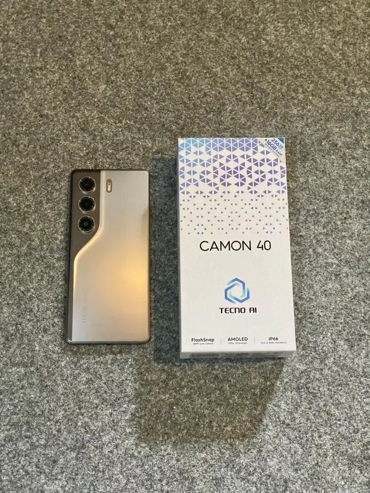 tenco camon 40 ram 8gb internal 256gb garansi panjang