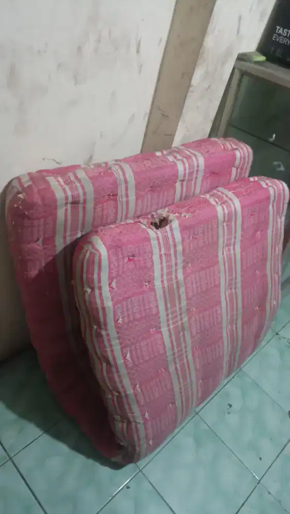 Jual Kasur Kapuk Bekas 5 Buah – Kapuk Masih Tebal