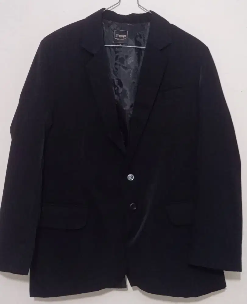 Jas Wisuda & Nikah Pria